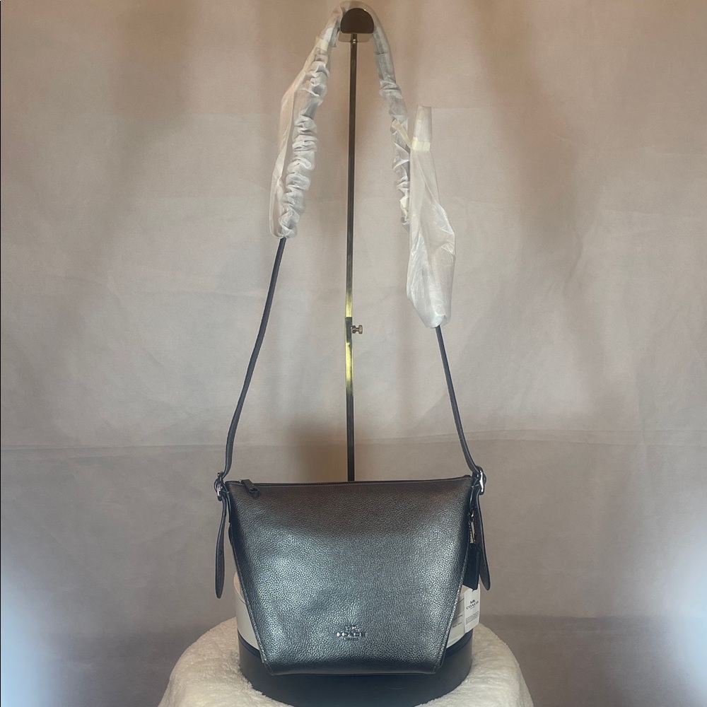 COACH = Elegant Gray Leather COACH Shoulder Bag . - Picture 1 of 12